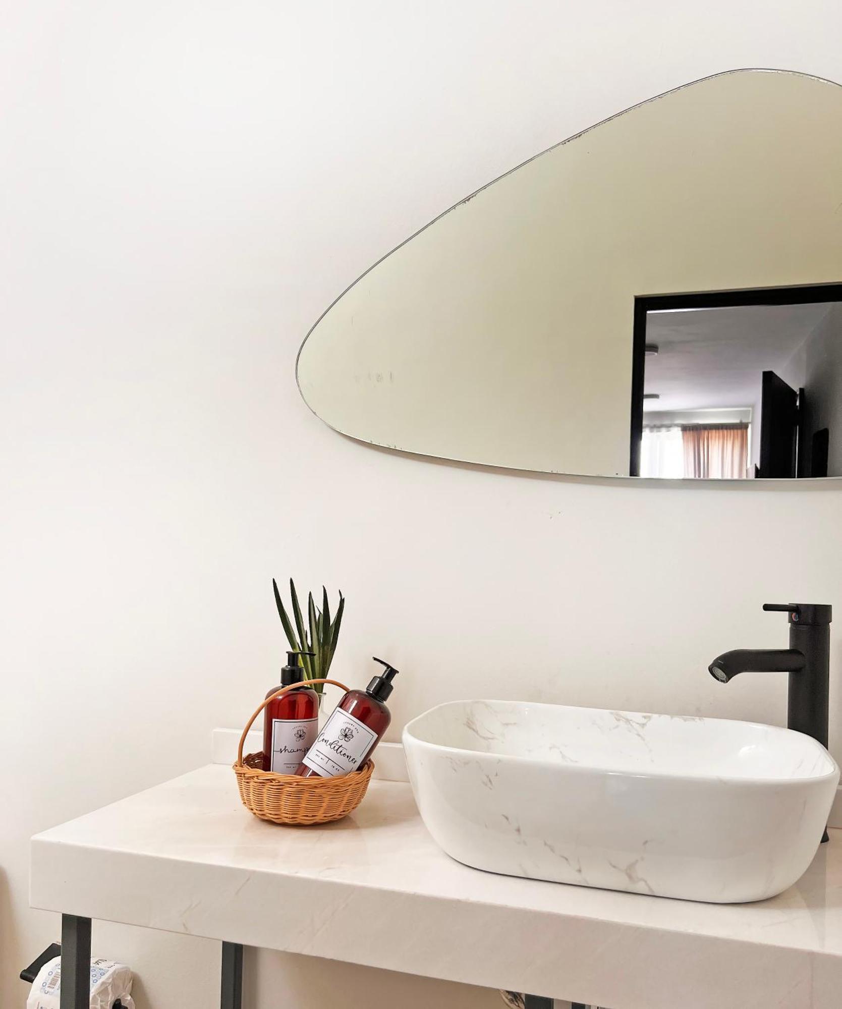 Suites Ciento 37 Λεόν Εξωτερικό φωτογραφία