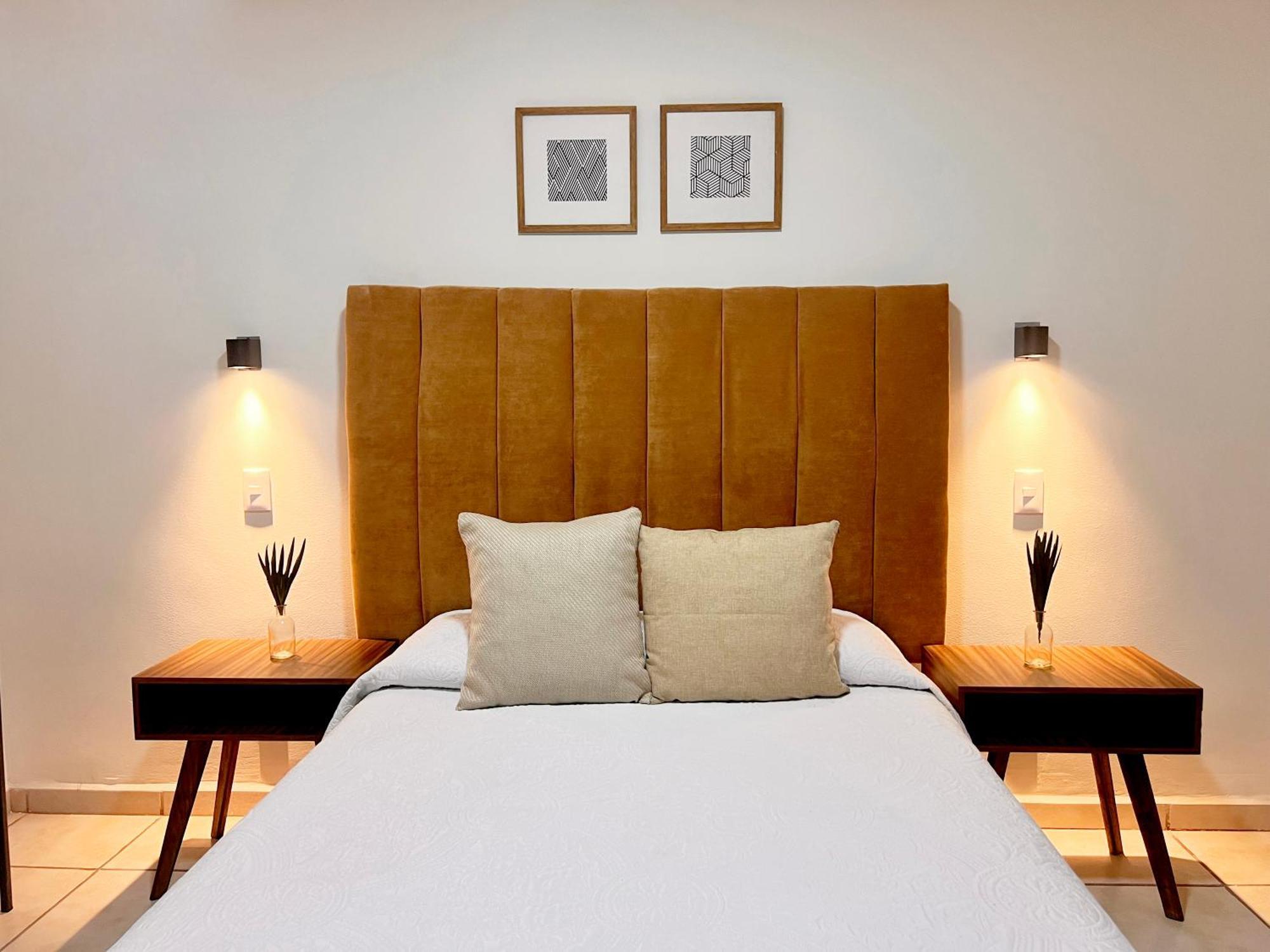 Suites Ciento 37 Λεόν Εξωτερικό φωτογραφία