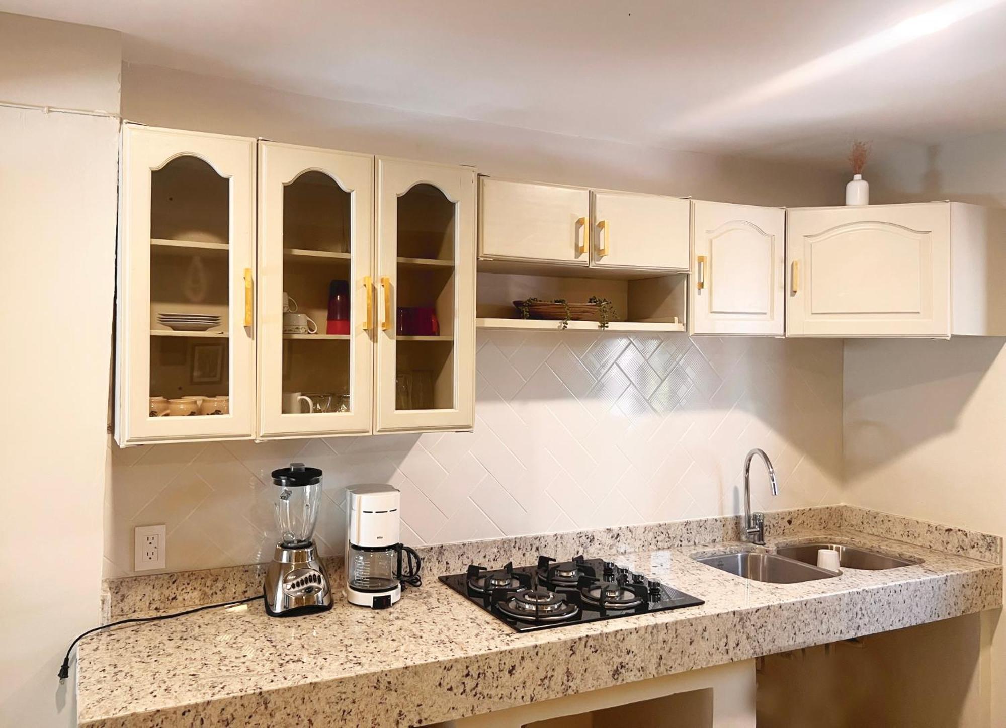 Suites Ciento 37 Λεόν Εξωτερικό φωτογραφία