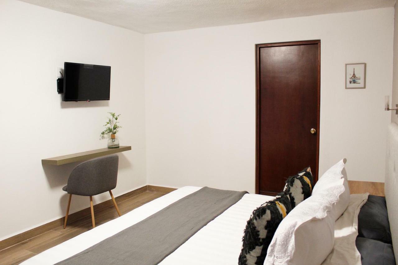 Suites Ciento 37 Λεόν Εξωτερικό φωτογραφία
