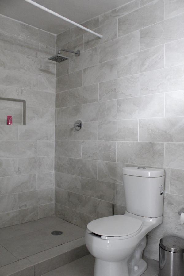 Suites Ciento 37 Λεόν Εξωτερικό φωτογραφία